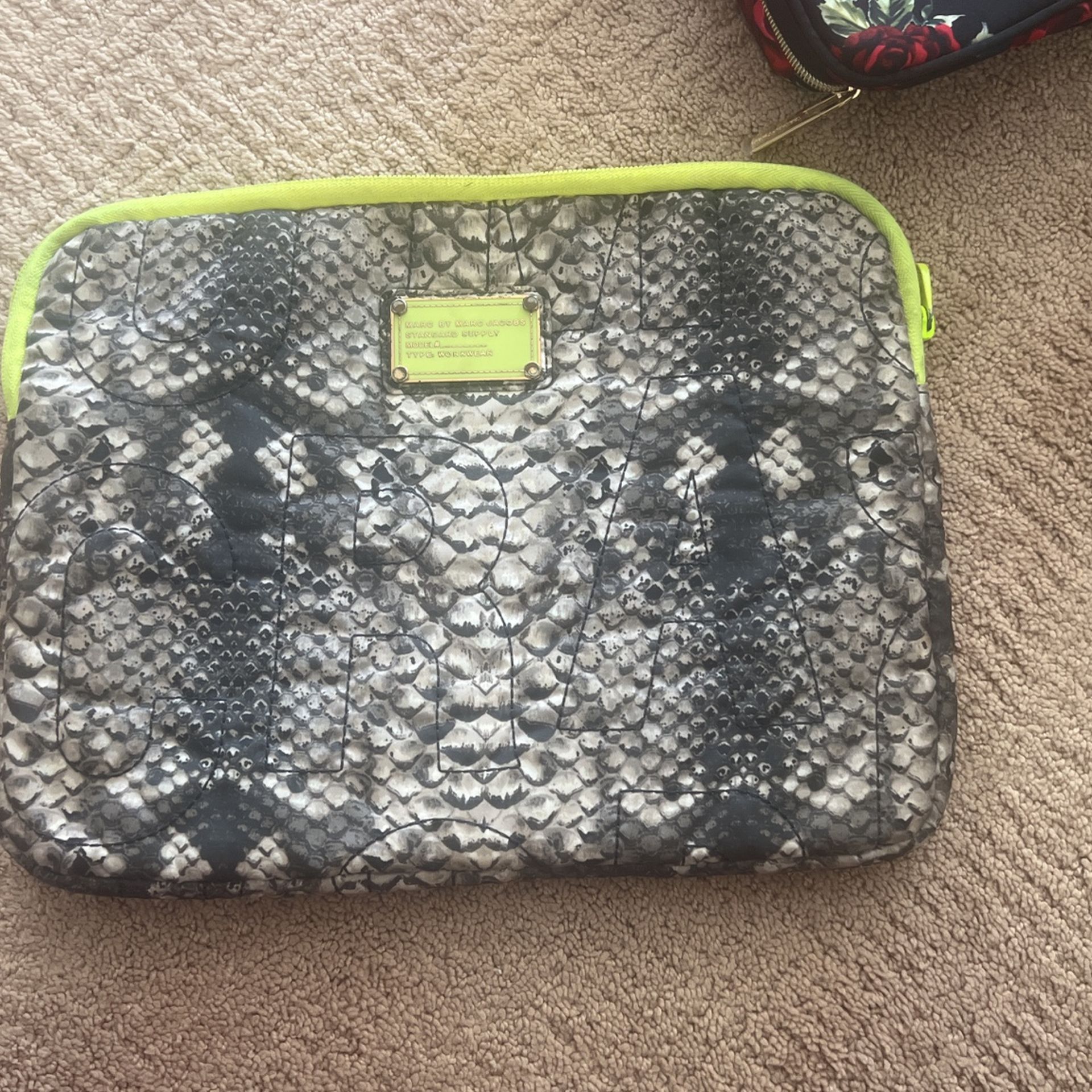 Mark By Mark Jacobs Chromebook/Macbook 13 Inches Sleeve