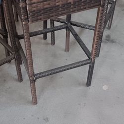 4 Stools 