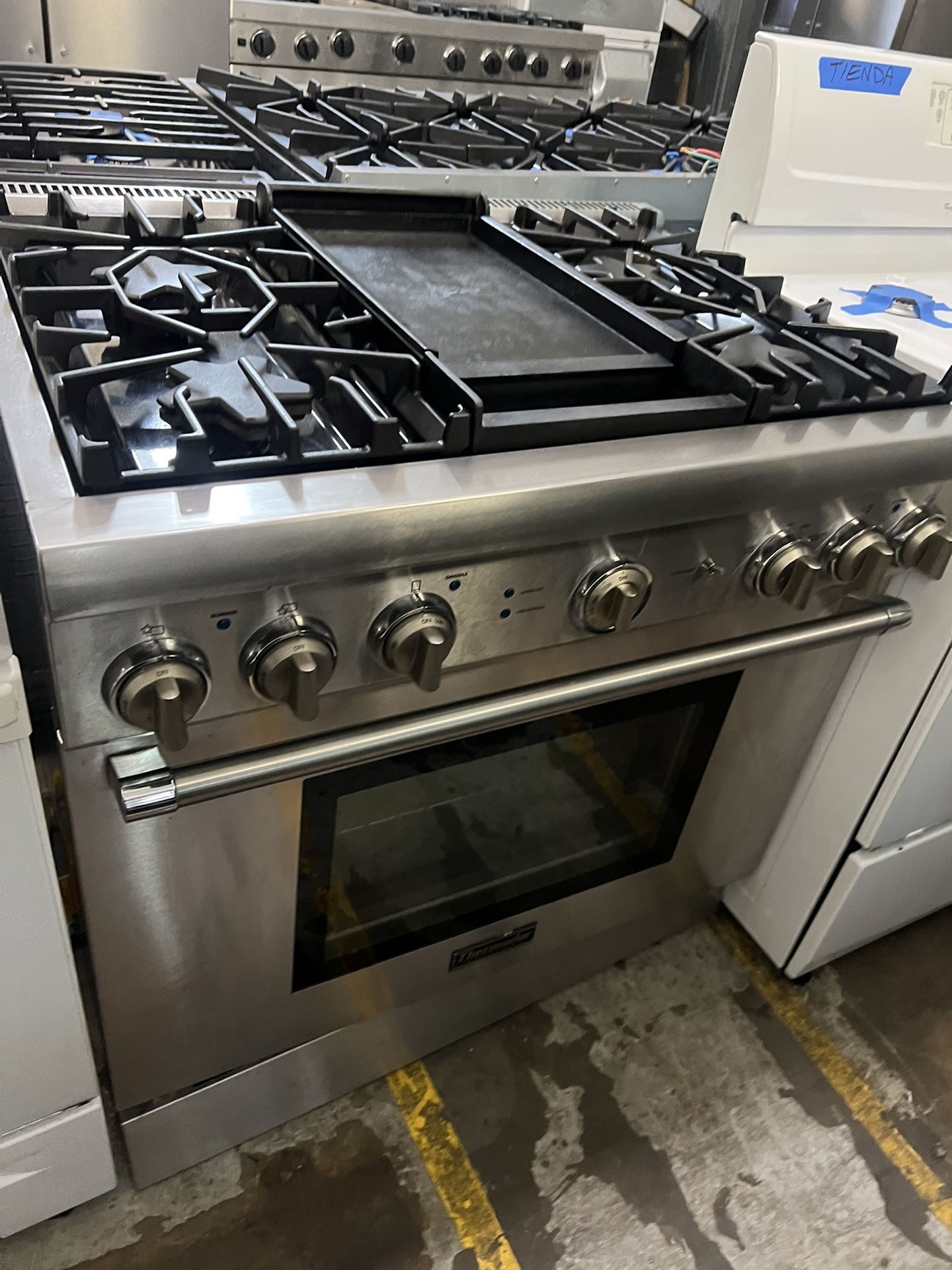 Thermador Dual Fuel Gas Range 36”