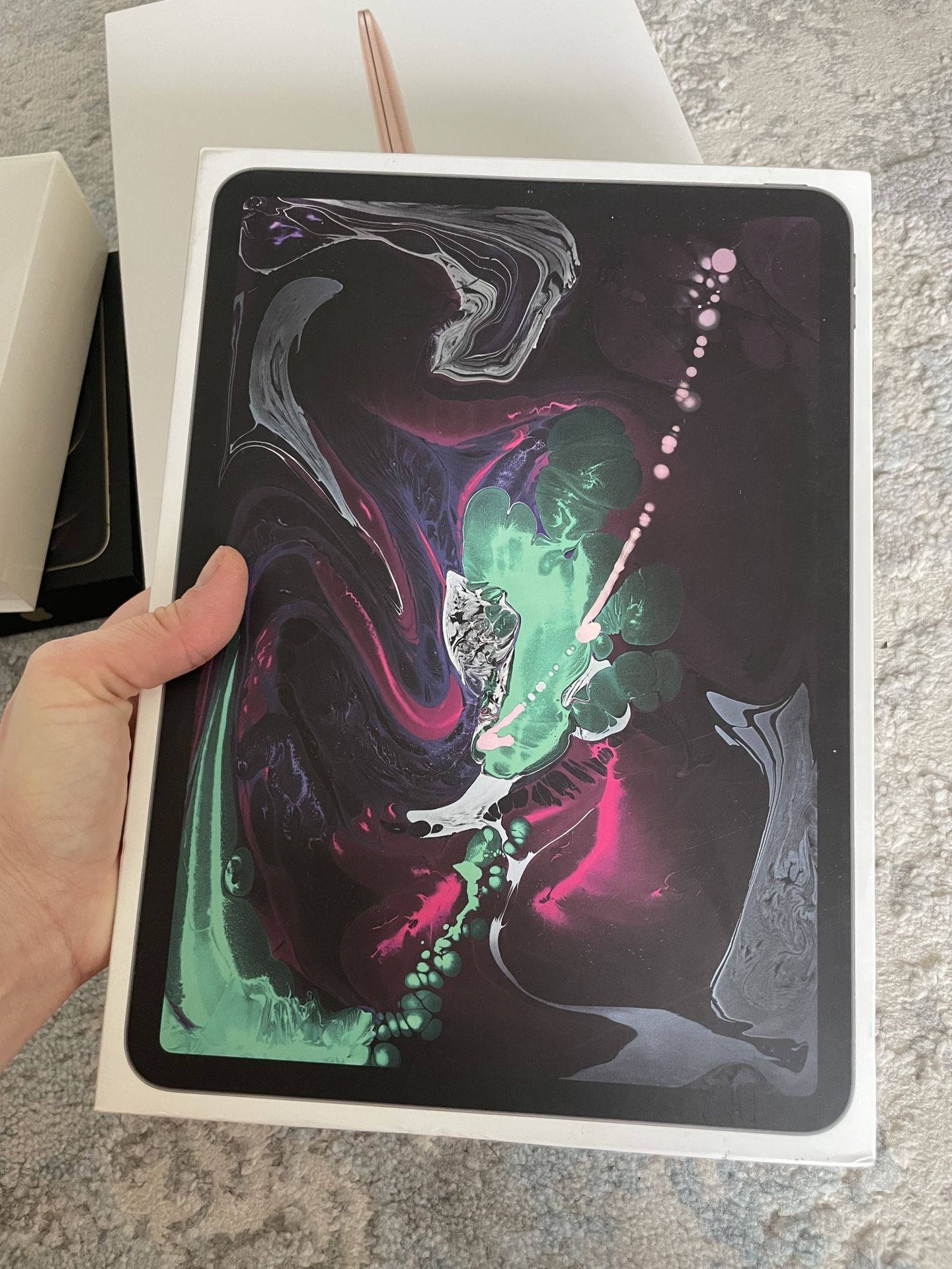 iPad Empty Box