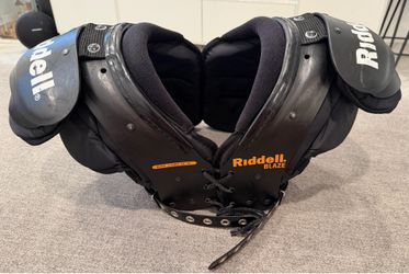Riddell Blaze 13”-14” youth shoulder pads
