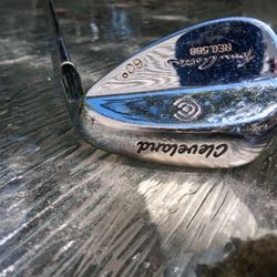 Cleveland 60 Degree Tour Action Reg.588 Wedge. 