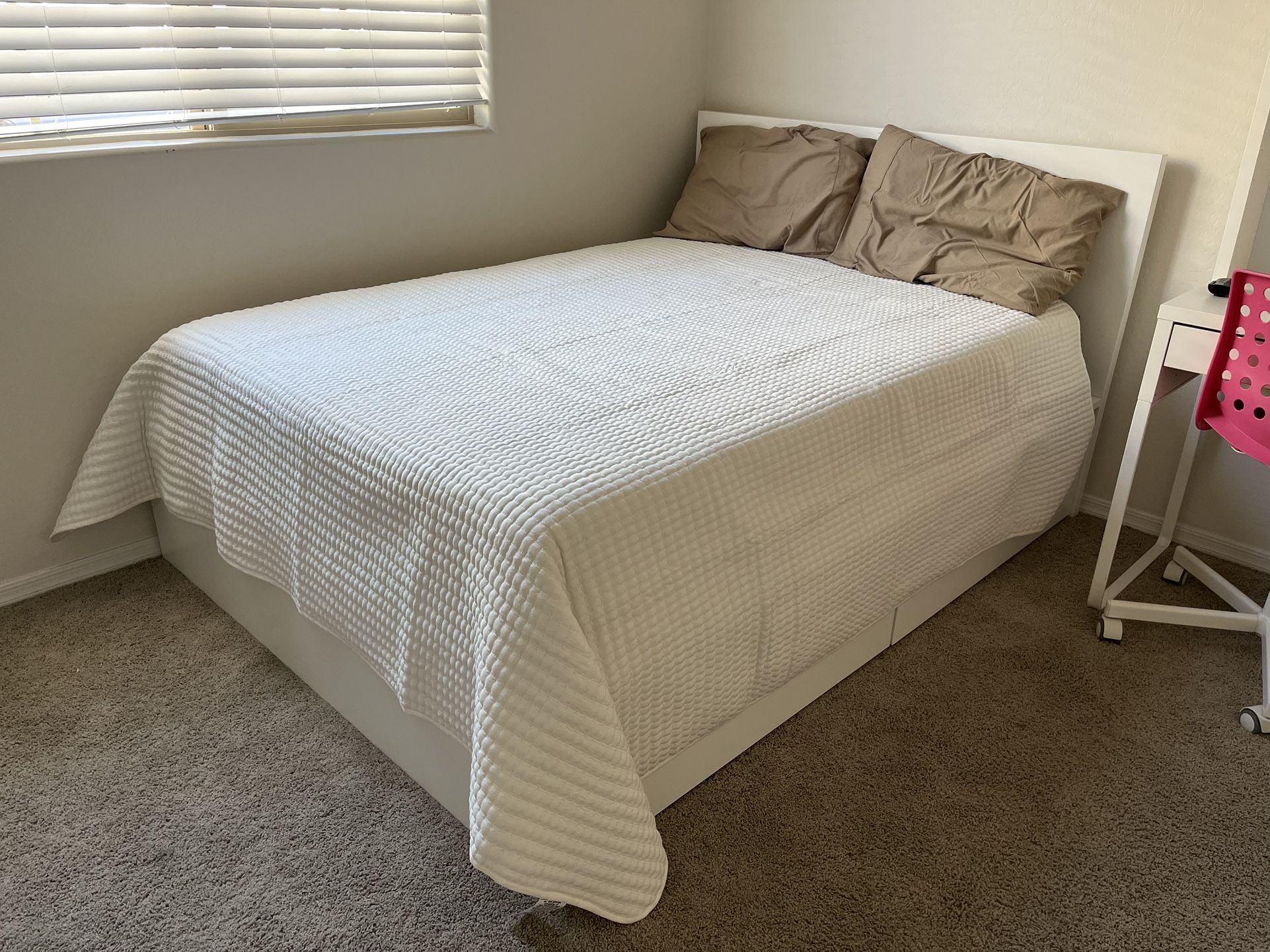 Full-sized mattress And Bed frame