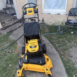 DEWALT lawnmower working good