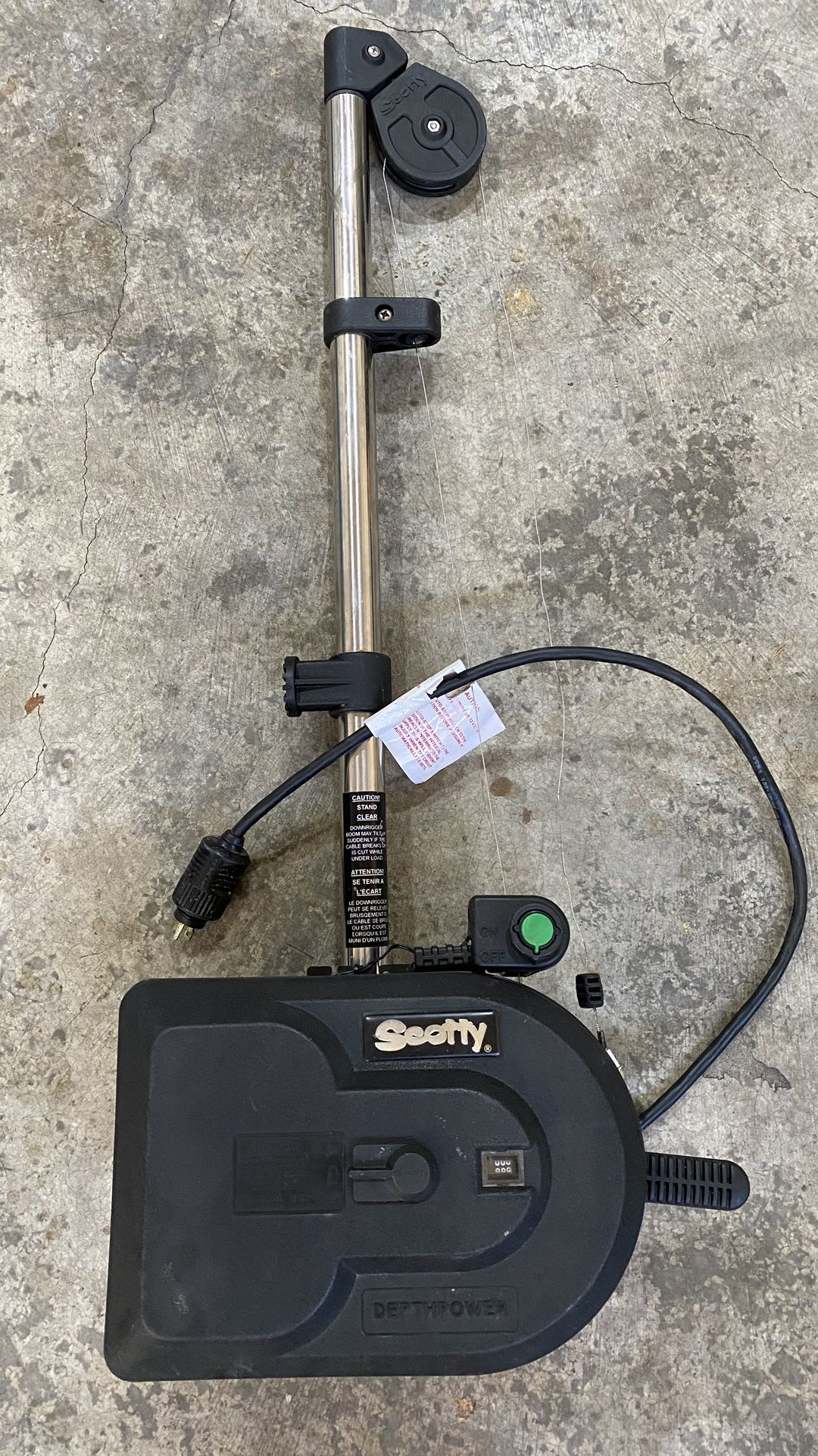 Scotty 1101 Depthpower Electric Downrigger w/30inch Boom for Sale in Renton, WA OfferUp