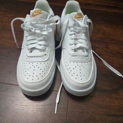 Women’s Nikes 
