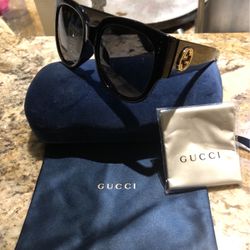 Auth Gucci Sunny.double https://offerup.com/redirect/?o=Q2FzZS5OZXc=