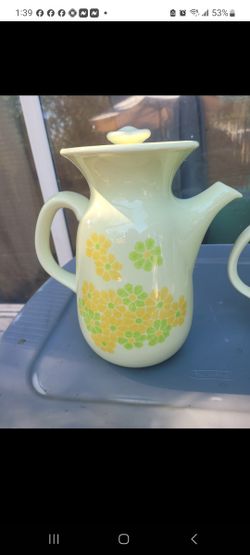 1970's Vintage Franciscan Earthenware Picnic Pattern Pitcher And Serving Dish