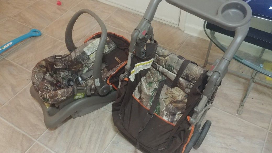 FREE CURB ALERT!!! car seat and matching stroller