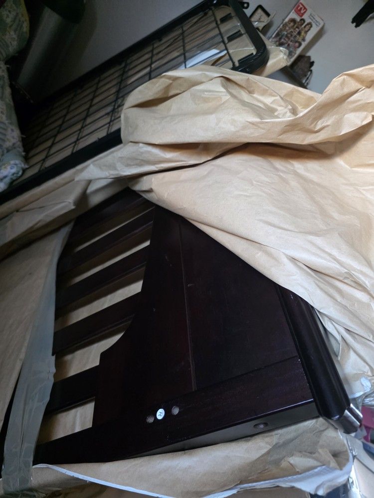 Graco Crib and Changing Table