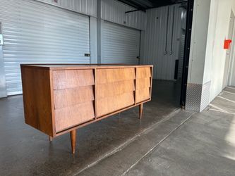 Mid-Century Modern Walnut dresser