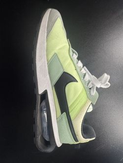 Women’s Nike Air max 6.5