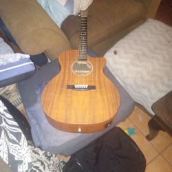 Martin Acoustic/Electric Guitar 