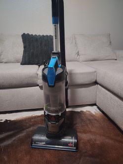 Bissell PowerClean Allergen Lift Off Pet Vacuum