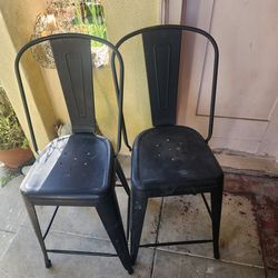 Metal outdoor dining chairs