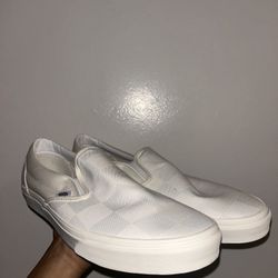 MEN WHITE CHECKERED VANS