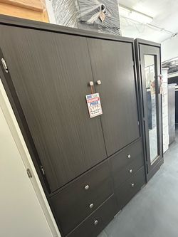 Closet wardrobe available in different colors