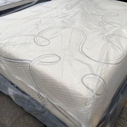 QUEEN MEMORY FOAM MATTRESS ‼️ 