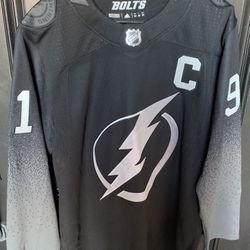 Tampa Bay Lightning Adidas NHL Black Out Jersey 91 Stamkos