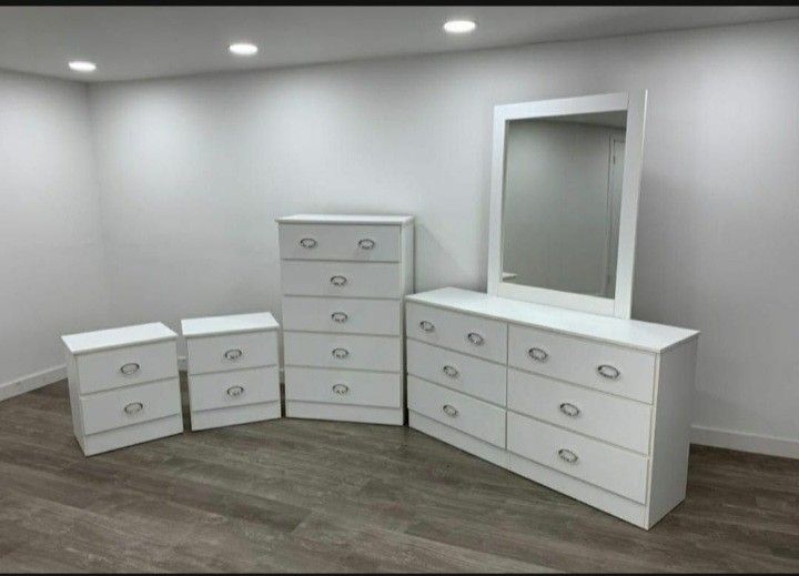 Dresser With Mirror, Chest And Two Nightstands 🌌 Comoda Con Espejo, Gavetero Y Dos Mesitas De Noche 🌌