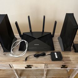 Netgear Nighthawk X10 With 2 Mesh Extender AX8