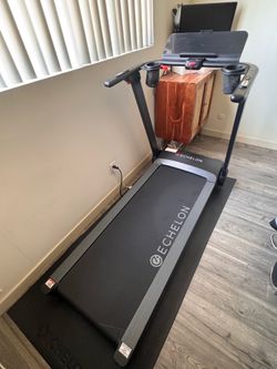 Echelon Stride Treadmill with mat