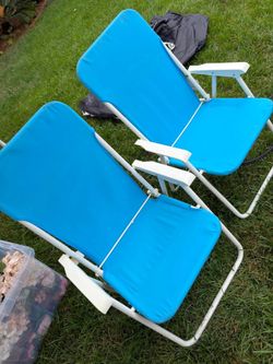 Brand NEW! Folding Beach Chair