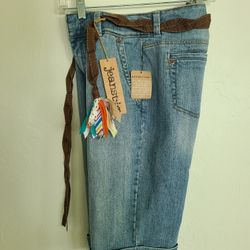 BRAND NEW JEANSTAR CAPRI JEANS 