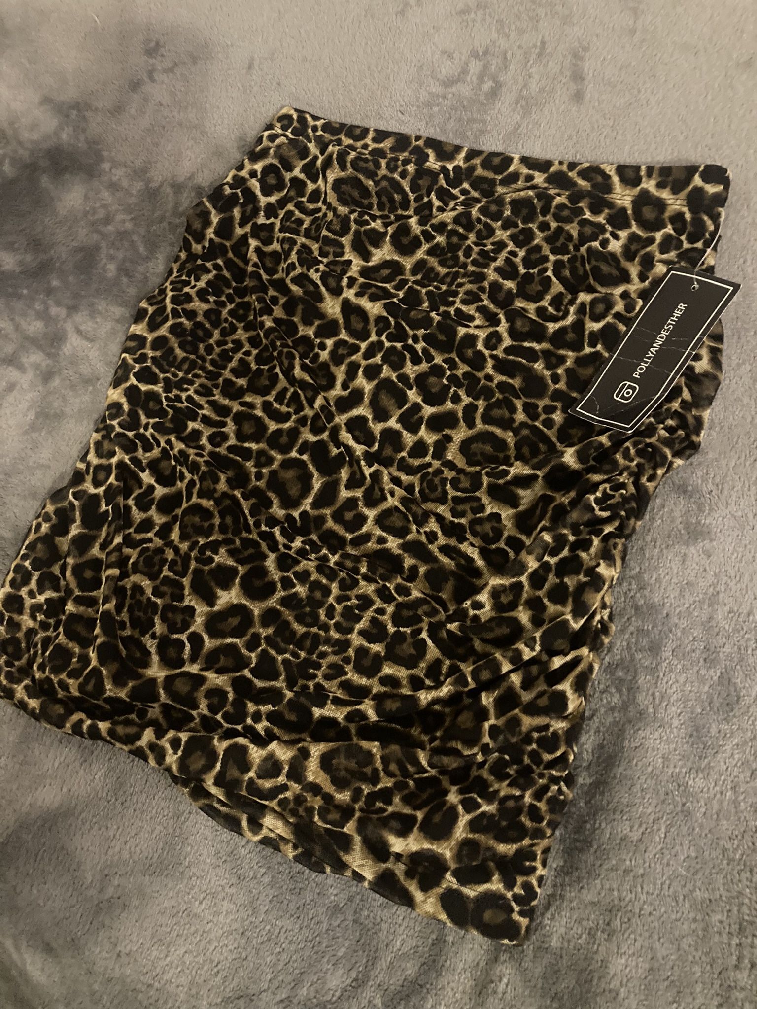 Just Polly New York leopard skirt size Large