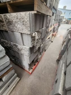 6816 splitface interlock block