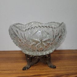 Loevsky & Loevsky Etched Czech/Bohemian Crystal Fruit Bowl 1960-70s