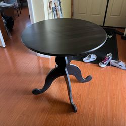Black/Dark brown wood table