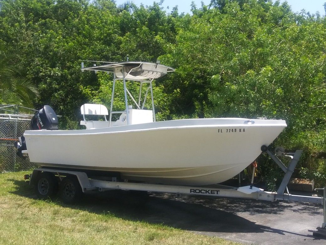 23 ft center console boat custom hull for Sale in LAKE CLARKE, FL - OfferUp