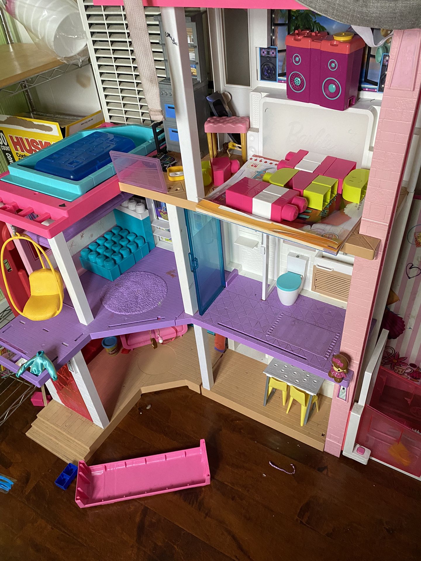 Barbie House Used 