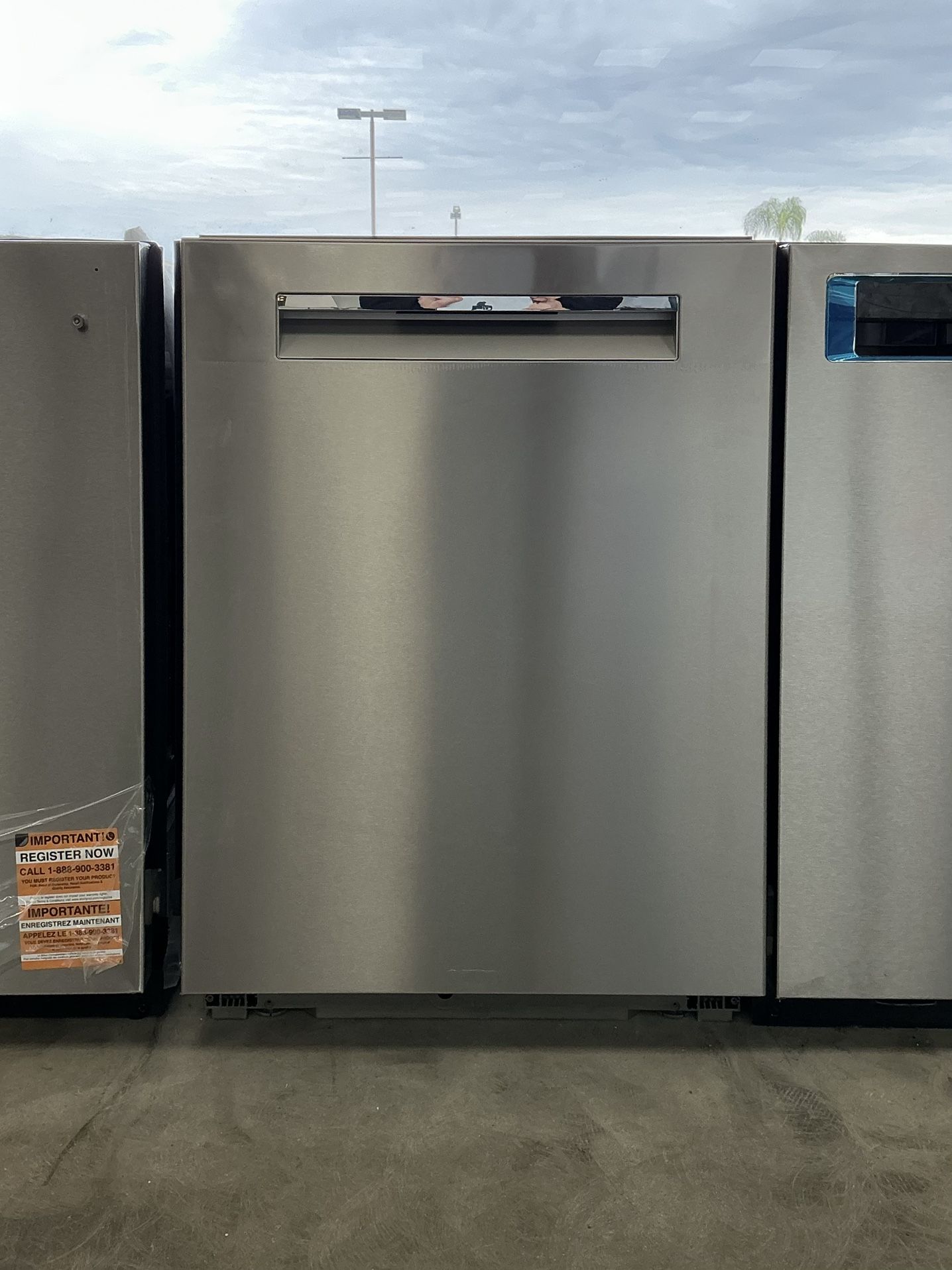 Bosch 500 Series 24 inch Top Control Tall Tub Dishwasher, 44 dBA