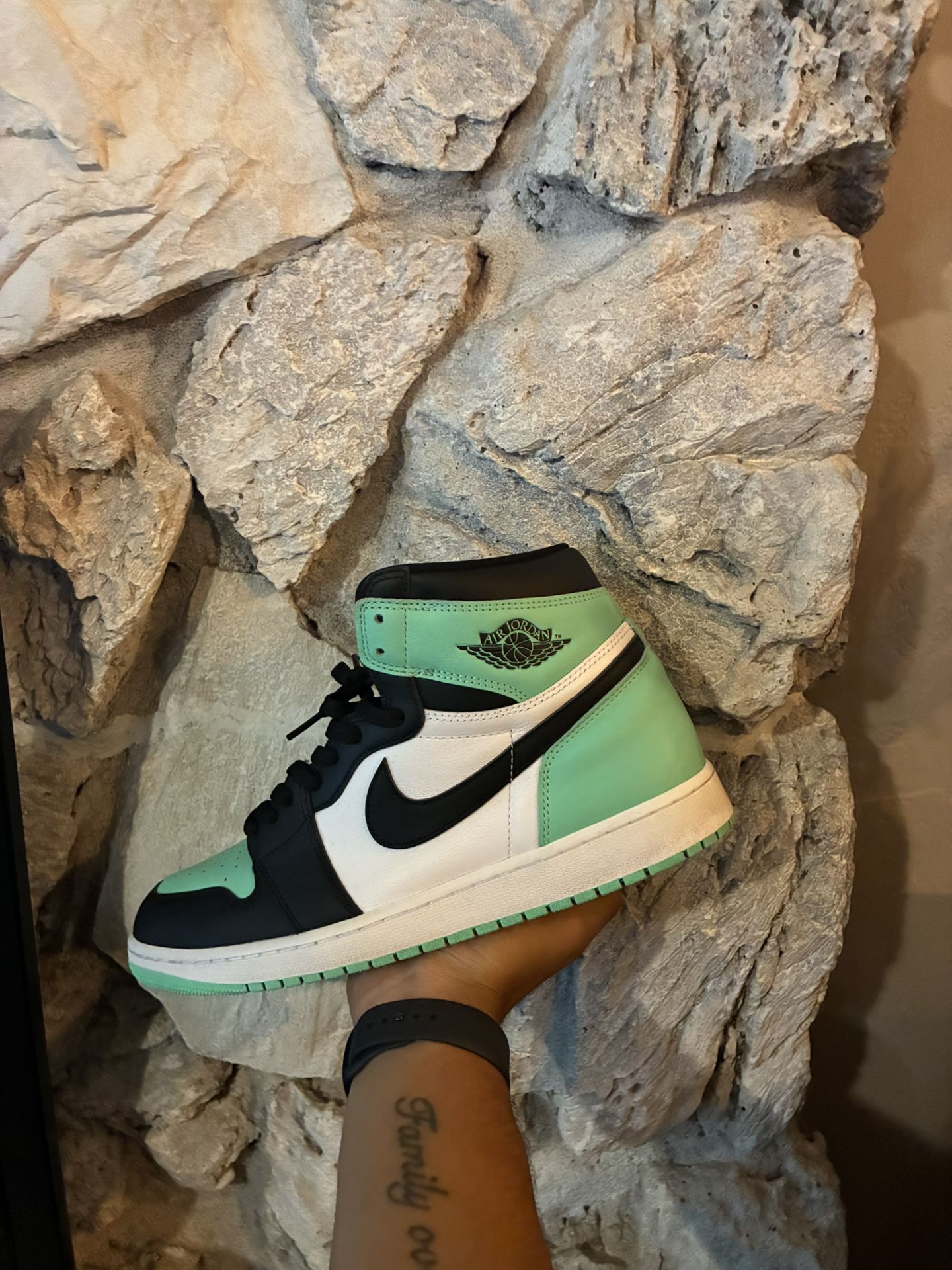 Jordan 1 Green Glow Sz 13