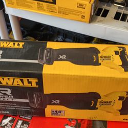 DEWALT XR POWER DETECT 20-Volt Max Variable Speed Brushless Cordless Reciprocating Saw (Battery Not Included)