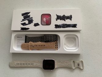 Apple Watch series 9 GPS pink no charger with it