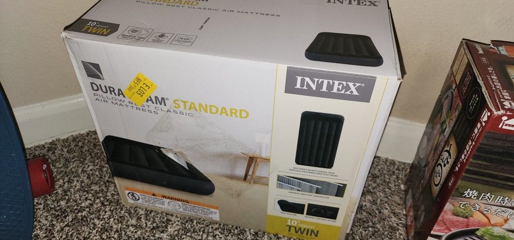 Inflatable Mattress With Internal Pump