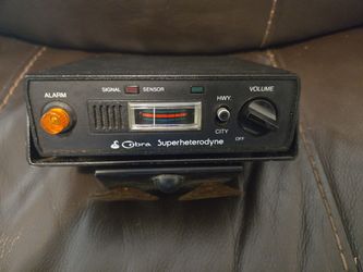 Vintage Radar Detector model number RD-4000, manufactured by the Dynascan Corporation.