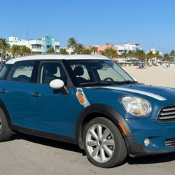 2011 MINI Cooper Countryman 