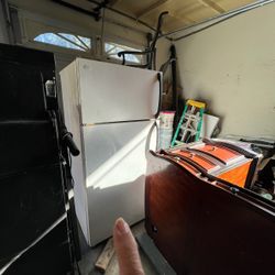 FREE White Working Refrigerator