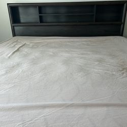 King Size Cot With Mattresses With 4 Storage Drawers 