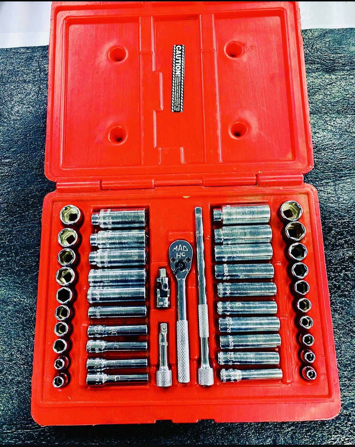 MAC Tools 44 piece Deluxe Socket Set 1/4" Drive
