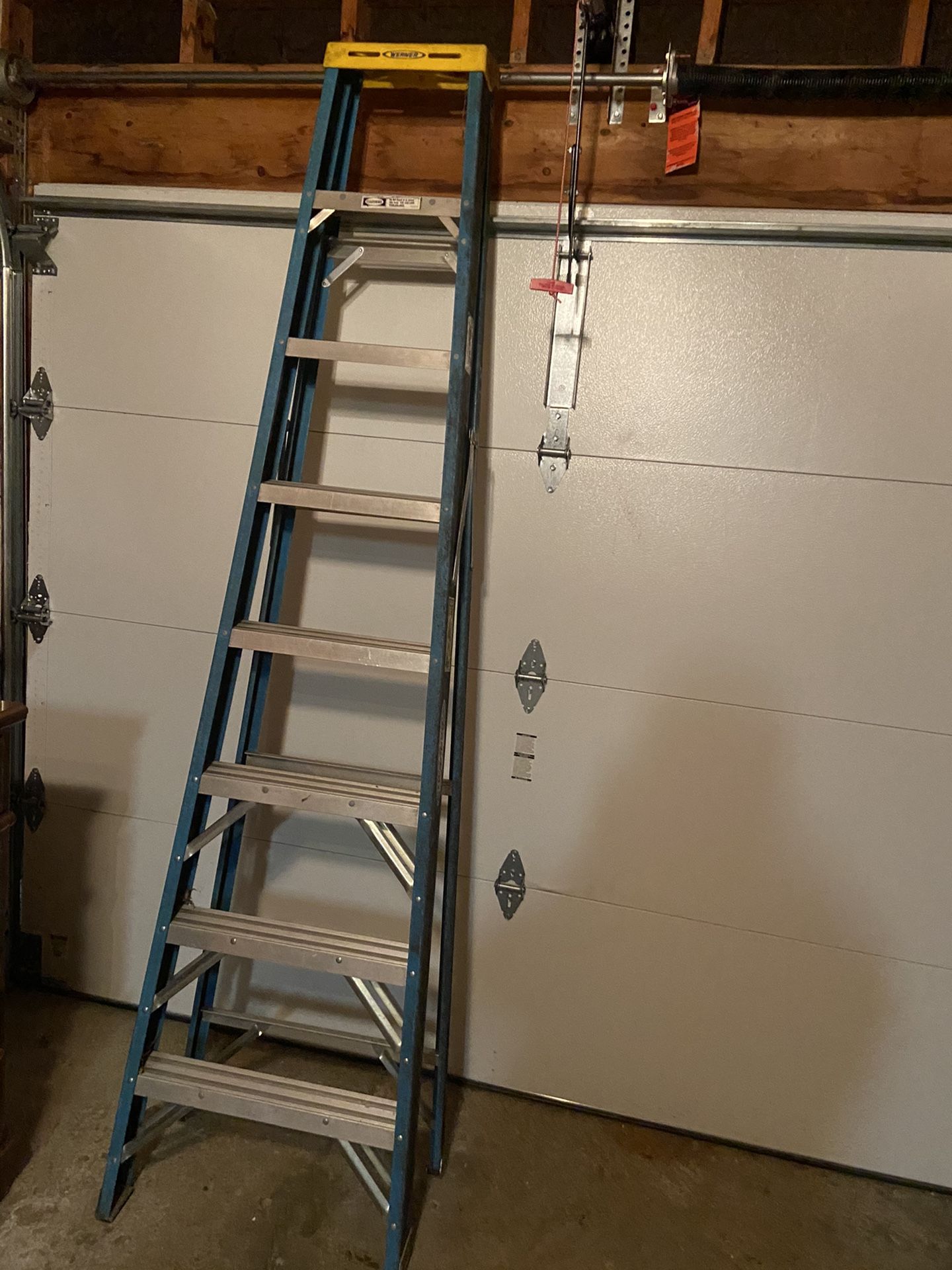 Ladder 8 foot