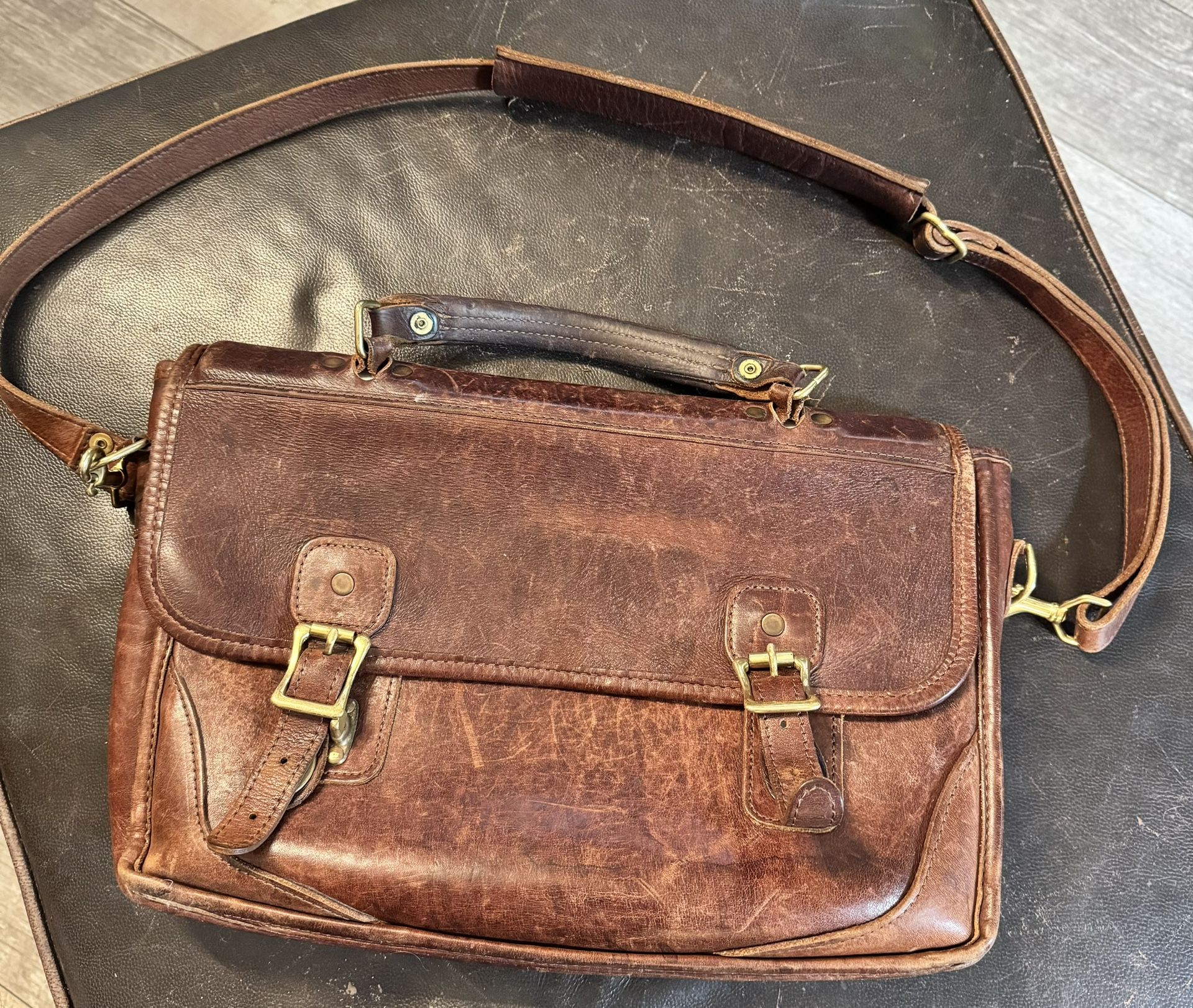 J.W. Hulme Co Classic Charles Real Leather Messenger Bag
