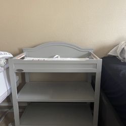 Graco changing table 