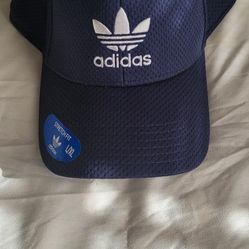 NWT MENS ADIDAS HAT NAVY BLUE AND WHITE SIZE L/XL 