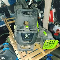 grenwork bower batery charger and two bateries