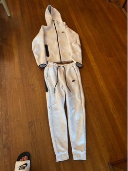 Nike tech size S